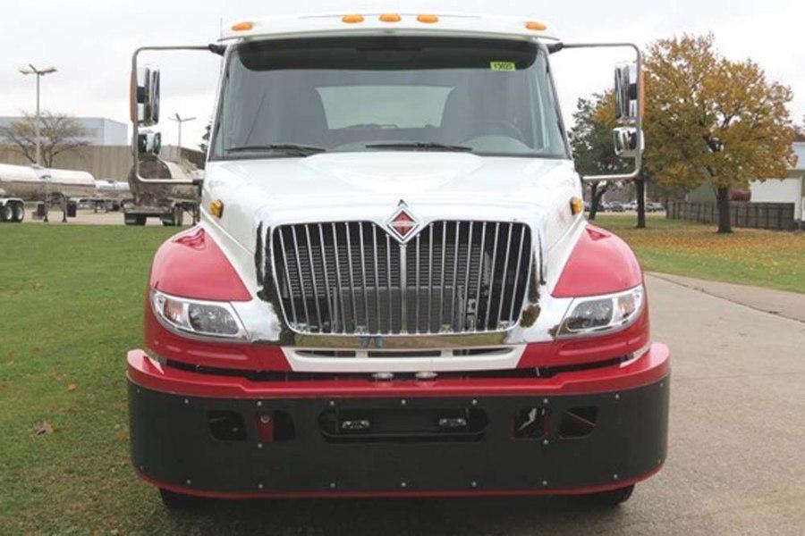 Picture of Diversified Push Bumper International Durastar 4200/4300 2014-2022 MV607 with 6.7L