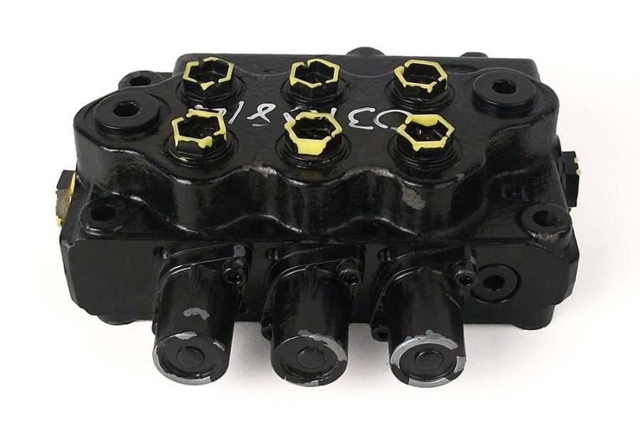 Picture of Miller 3 Spool Valve Walvoil Wheel Lift Century and Vulcan Wreckers