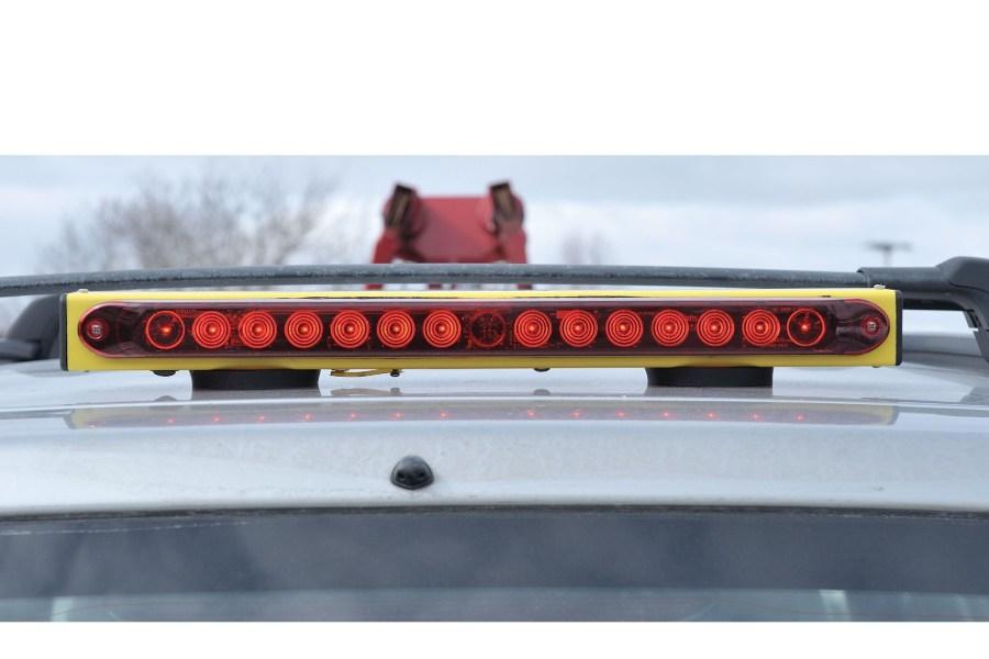 TowMate 22" Wireless Tow Light, Yellow Additional Angle