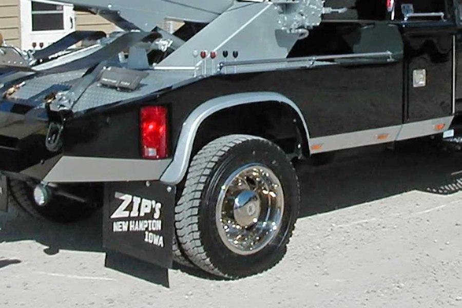 Picture of Phoenix Fender Flare 3" Challenger 4700 and Holmes 460