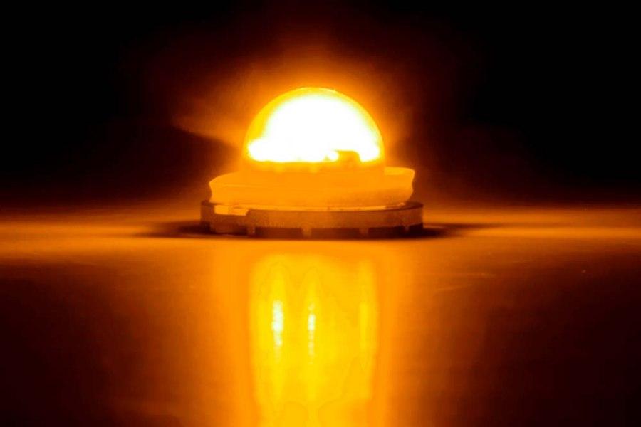 Picture of Whelen Flashing Light Hide Away LED Solid Color