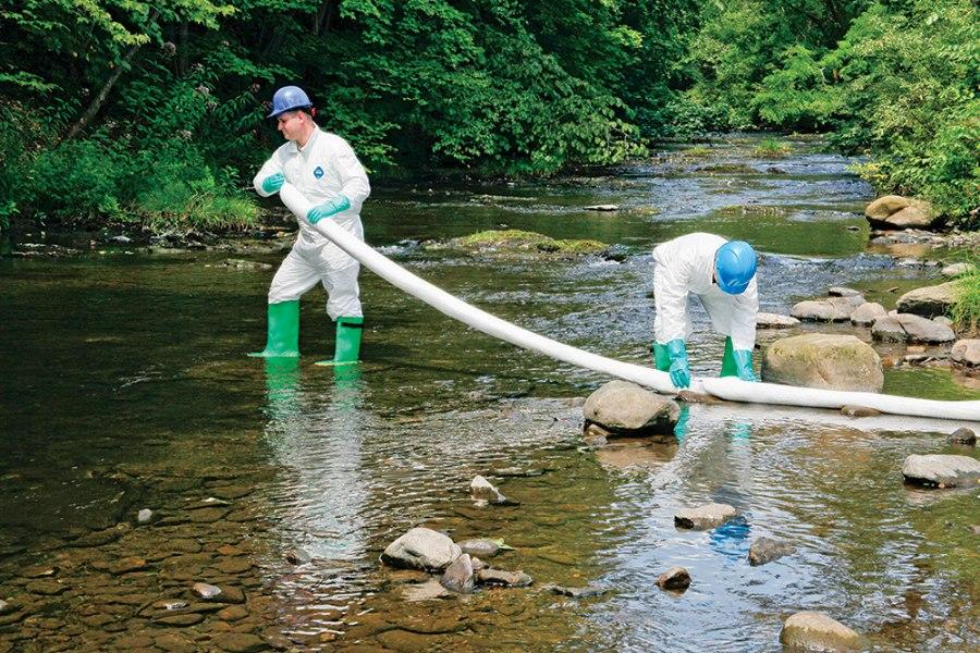 Picture of SpillTech Oil-Only Contractor Grade Sock/Net Boom