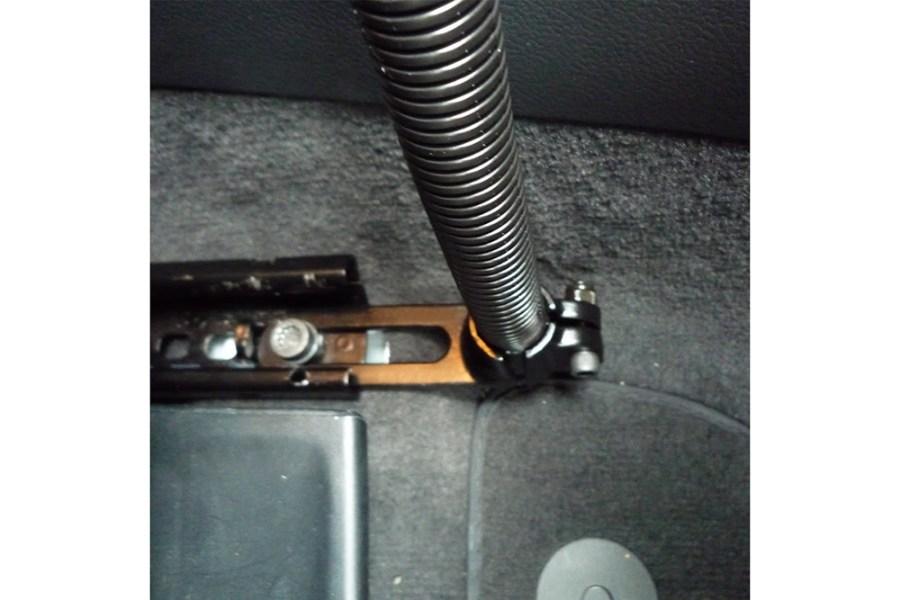 RAM Mount Pod I Vehicle Mount with 18" Aluminum Rod and Diamond Plate Additional Angle