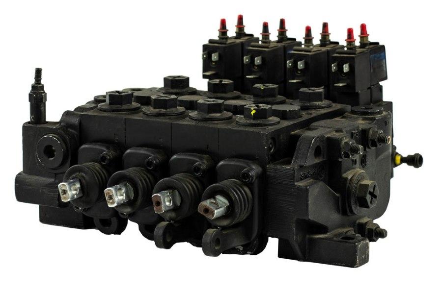 Picture of Miller 5-Spool Valve, 12V Walvoil DTU