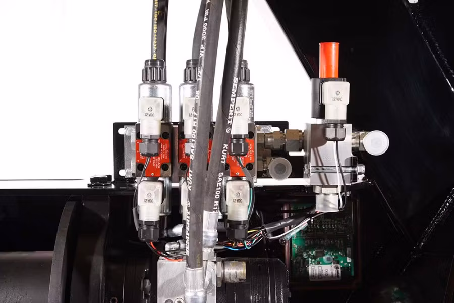 Picture of In The Ditch SP20000 Sidepuller with Integrated Controls