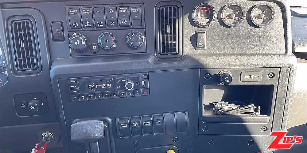 Picture of 2025 Century Aluminum 12 Series LCG™ Car Carrier, International MV, 22033