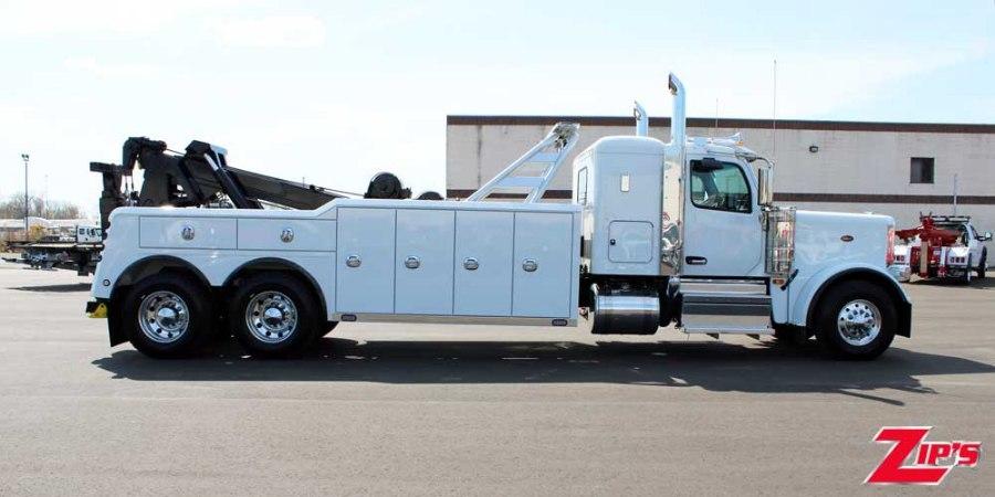 Picture of 2025 Century 5130 25 Ton Wrecker, Peterbilt 589 w/44" Sleeper, 20979