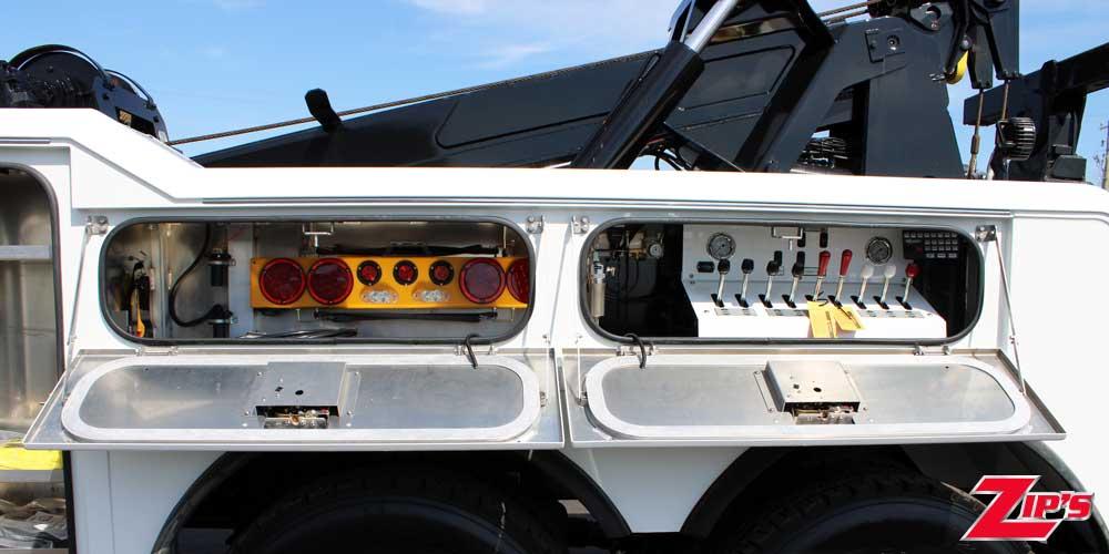 Picture of 2025 Century 5130 25 Ton Wrecker, Peterbilt 589 w/44" Sleeper, 20979