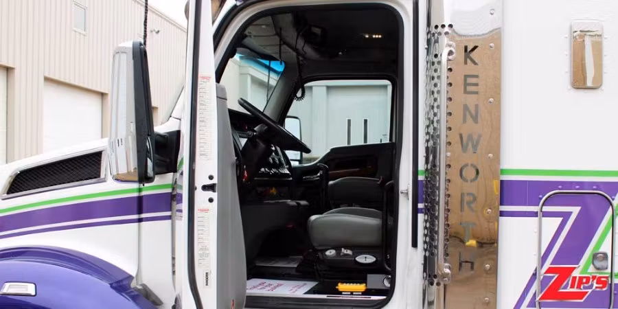 Picture of 2018 Vulcan V100 50 Ton Wrecker, 2020 Kenworth T880 w/28" Sleeper, 22814