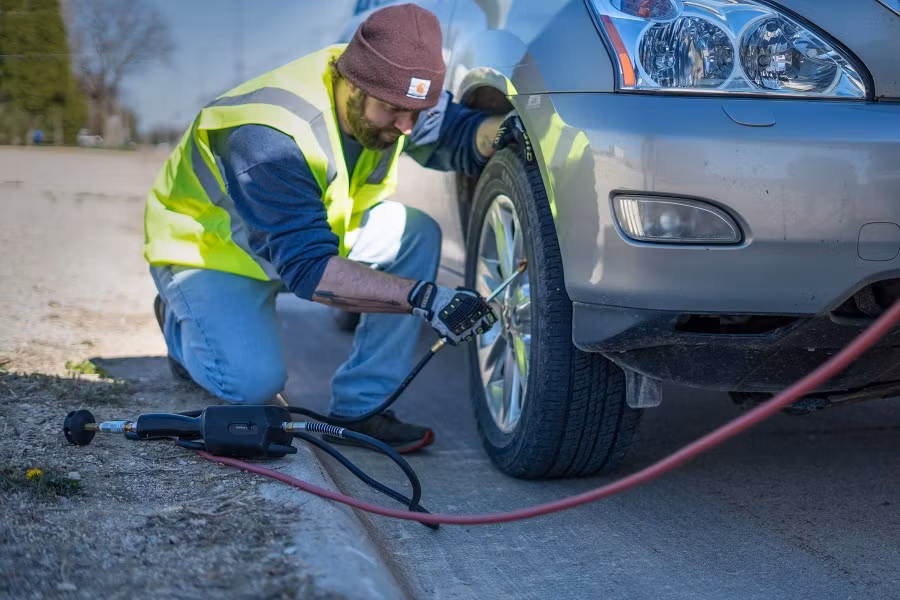 Picture of Ken-Tool Handheld Automatic Tire Inflator