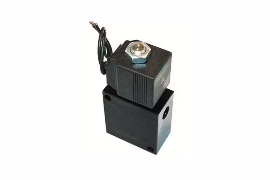 Picture of Muncie 12 Volt Solenoid