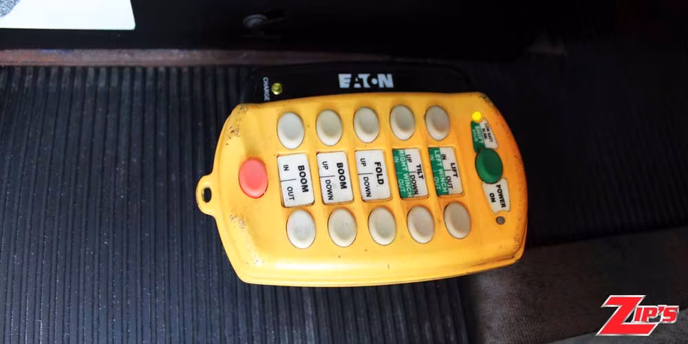 Picture of 2016 Century 5130 25 Ton Wrecker, Kenworth T800 w/30" Sleeper, 22717