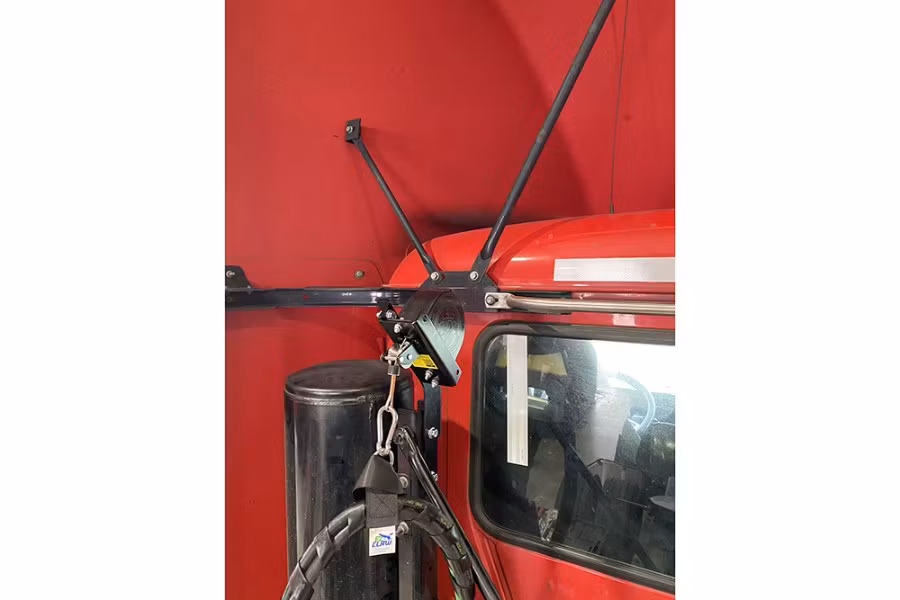 Picture of EZ Claw Stanchion Bracket Kit with Sling