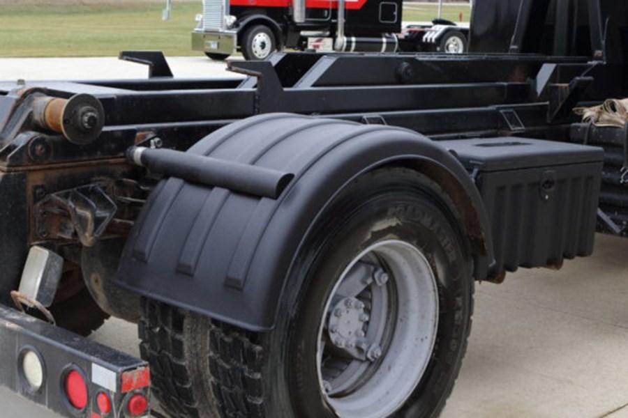 Picture of Minimizer Black Plastic Fender 22.5in