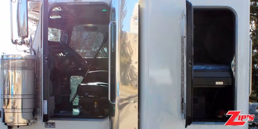 Picture of 2022 Peterbilt 389 Road Tractor with 48" Sleeper, 23210