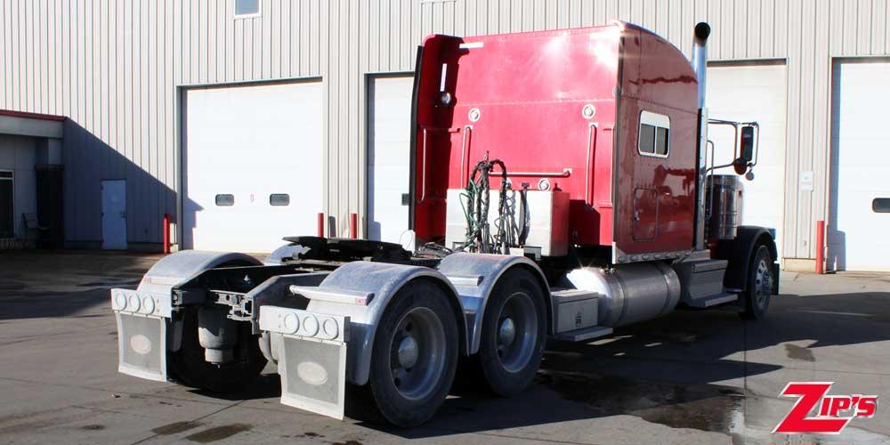 Picture of 2021 Peterbilt 389 Road Tractor w/64" Sleeper, 23214
