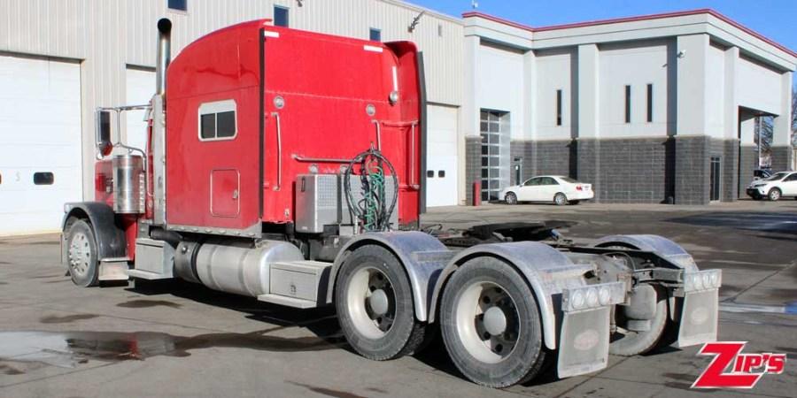 Picture of 2021 Peterbilt 389 Road Tractor w/64" Sleeper, 23214