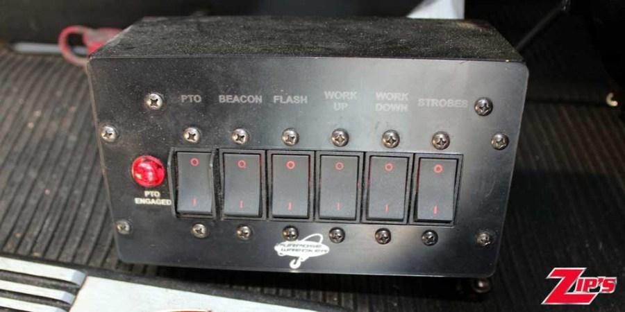 Picture of 2021 Peterbilt 389 Road Tractor w/64" Sleeper, 23214