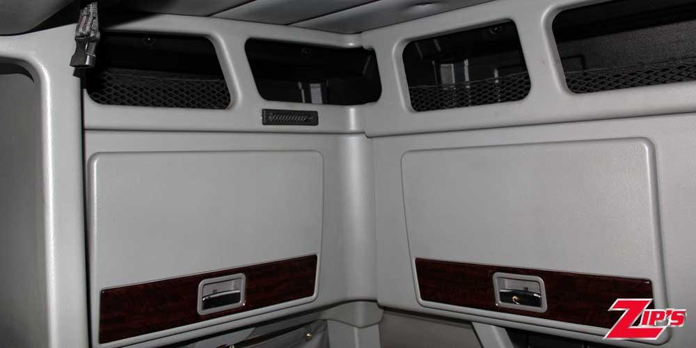 Picture of 2021 Peterbilt 389 Road Tractor w/64" Sleeper, 23214