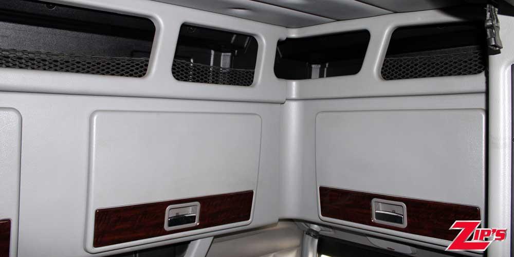 Picture of 2021 Peterbilt 389 Road Tractor w/64" Sleeper, 23214