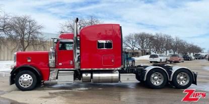 Picture of 2021 Peterbilt 389 Road Tractor w/64" Sleeper, 23214