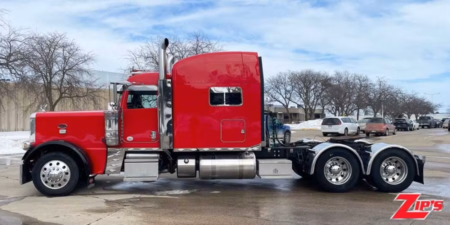 Picture of 2021 Peterbilt 389 Road Tractor w/64" Sleeper, 23214
