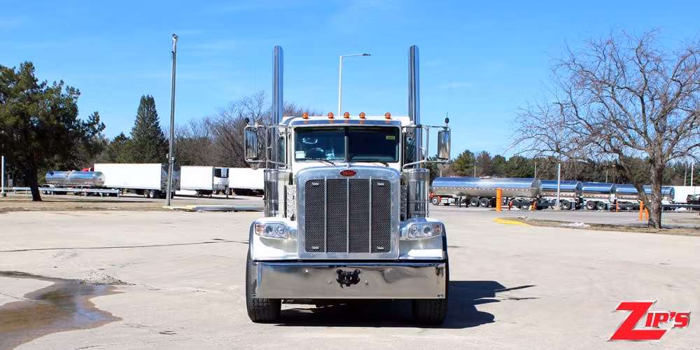 Picture of 2022 Peterbilt 389 Road Tractor with 48" Sleeper, 23210