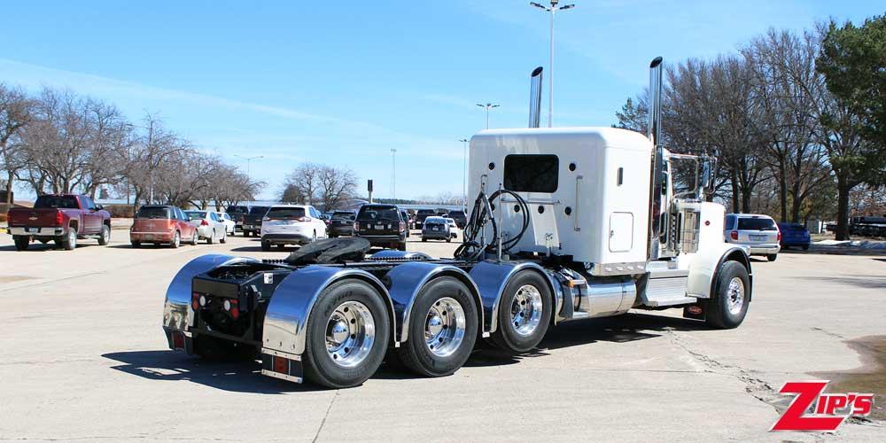 Picture of 2022 Peterbilt 389 Road Tractor with 48" Sleeper, 23210