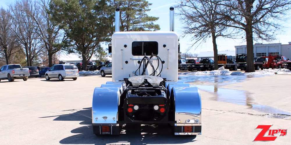 Picture of 2022 Peterbilt 389 Road Tractor with 48" Sleeper, 23210