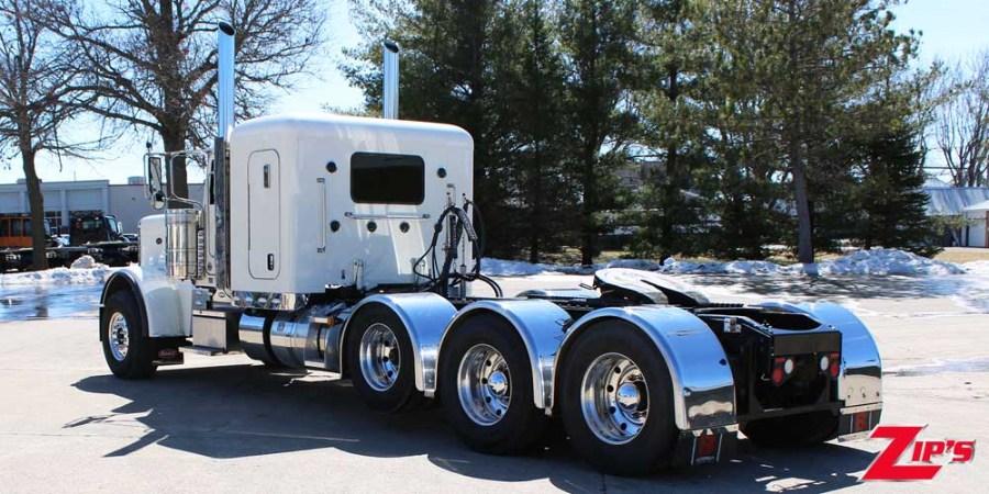 Picture of 2022 Peterbilt 389 Road Tractor with 48" Sleeper, 23210