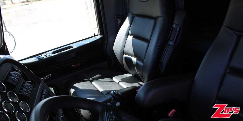 Picture of 2022 Peterbilt 389 Road Tractor with 48" Sleeper, 23210