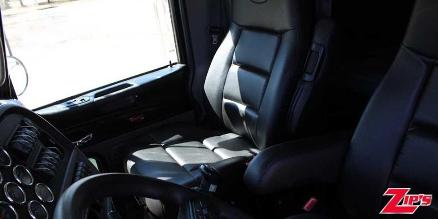 Picture of 2022 Peterbilt 389 Road Tractor with 48" Sleeper, 23210