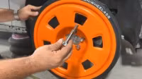 Picture of GUNI Wheel Hub Universal Rotating Hub