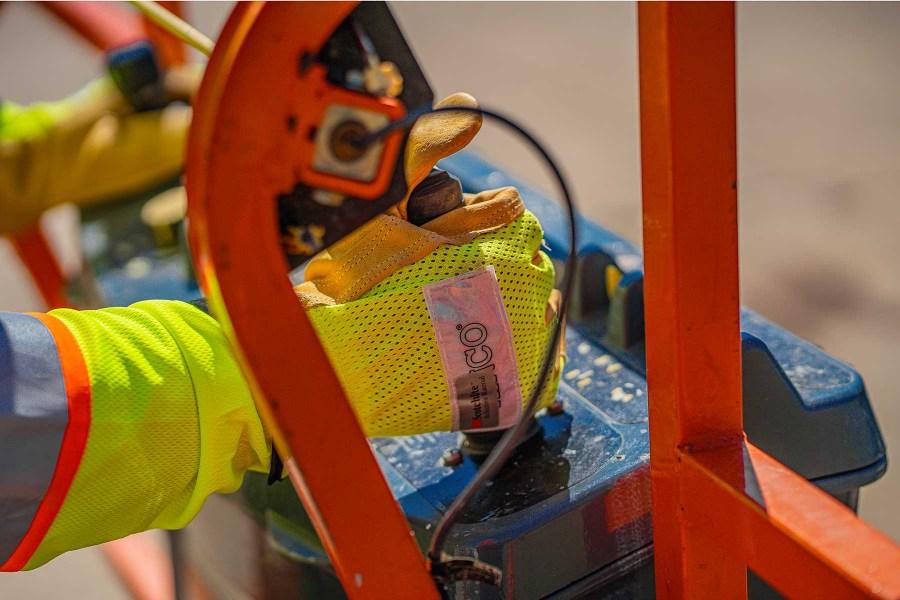 Picture of Kinco Hi-Vis Unlined Mesh Back Grain Pigskin Leather Driver Gloves Lime orOrange