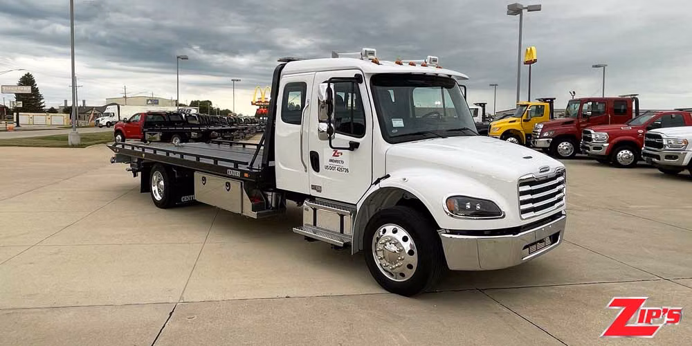 Picture of 2027 Century 21' 6" Steel 12 Series LCG™ Car Carrier, Freightliner M2EC, 23345