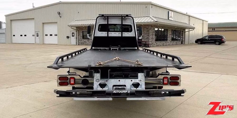 Picture of 2027 Century 21' 6" Steel 12 Series LCG™ Car Carrier, Freightliner M2EC, 23345