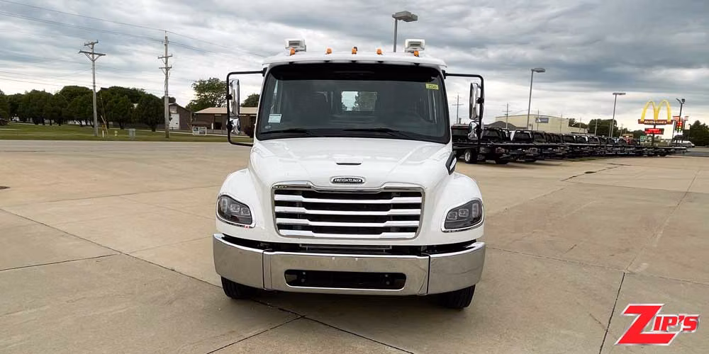 Picture of 2027 Century 21' 6" Steel 12 Series LCG™ Car Carrier, Freightliner M2EC, 23345