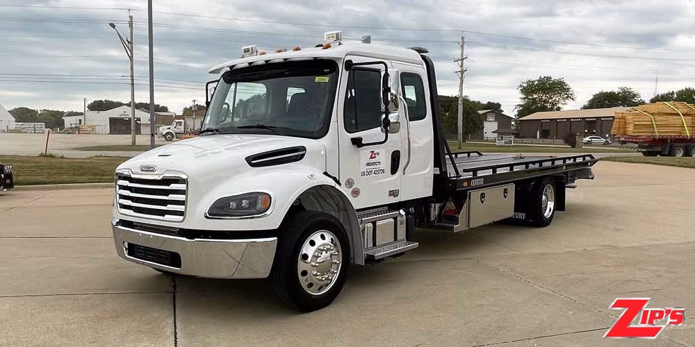 Picture of 2027 Century 21' 6" Steel 12 Series LCG™ Car Carrier, Freightliner M2EC, 23345