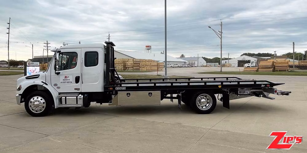 Picture of 2027 Century 21' 6" Steel 12 Series LCG™ Car Carrier, Freightliner M2EC, 23345