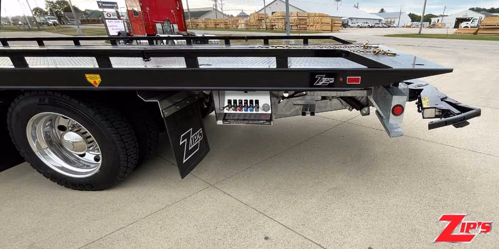 Picture of 2027 Century 21' 6" Steel 12 Series LCG™ Car Carrier, Freightliner M2EC, 23345