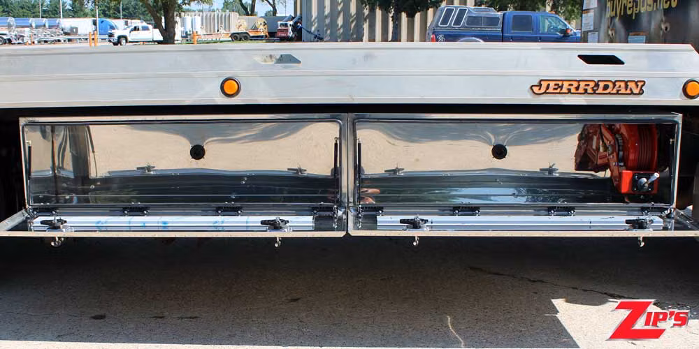 2016 Jerr-Dan 28' Aluminum Conventional 4 Car Carrier, Freightliner M2, 22790 Close Up Detail