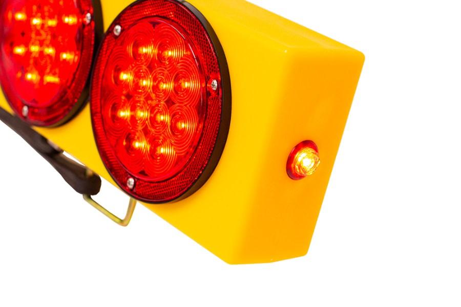 TowMate 36" Wireless Tow Light Feature Close-up