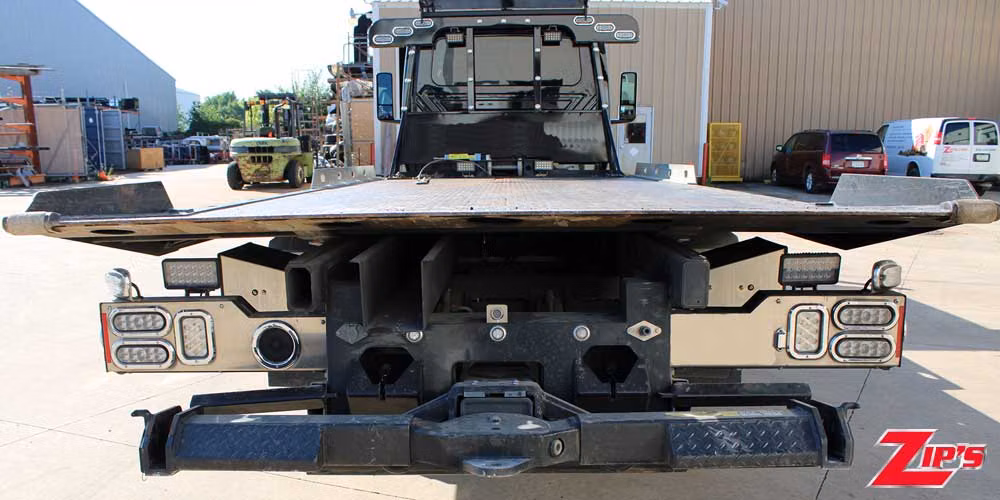 2024 Century 21' 6" Steel SST 12 Series LCG™, International MV-X, 23774 Feature Close-up