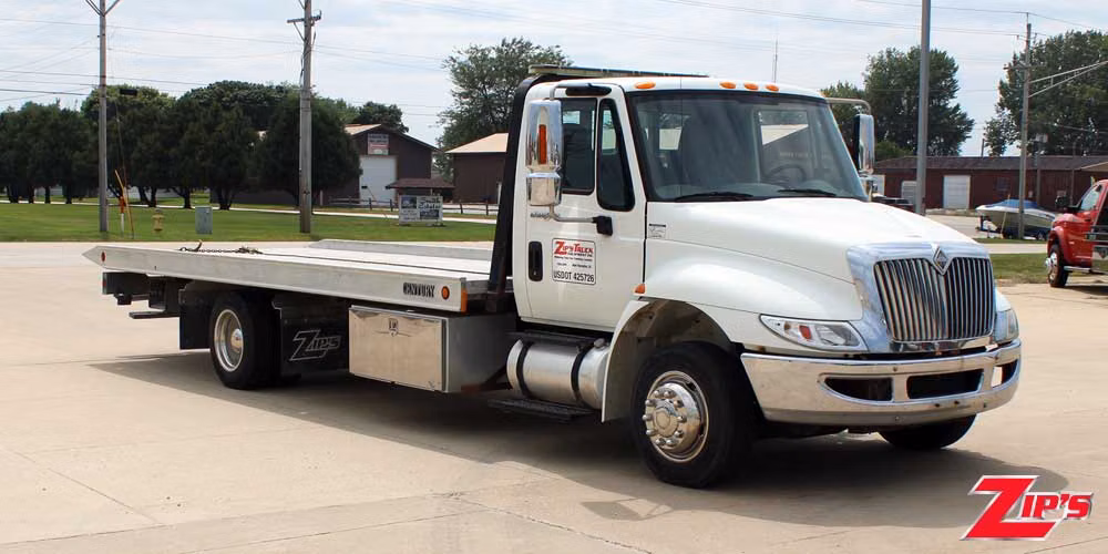 2012 Century 21' Aluminum 12 Series LCG™ Car Carrier, International 4300, 23816 Feature Close-up