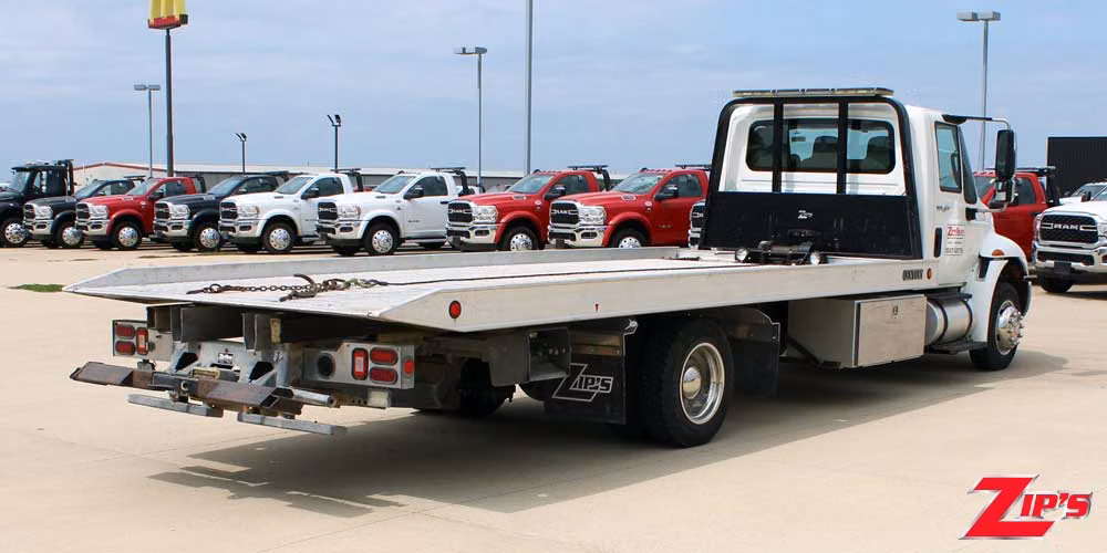 2012 Century 21' Aluminum 12 Series LCG™ Car Carrier, International 4300, 23816 Alternate View