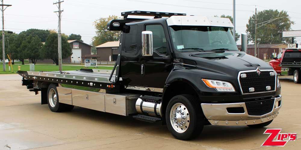 2024 Century 21' 6" Steel SST 12 Series LCG™, International MV-X, 23776 Feature Close-up