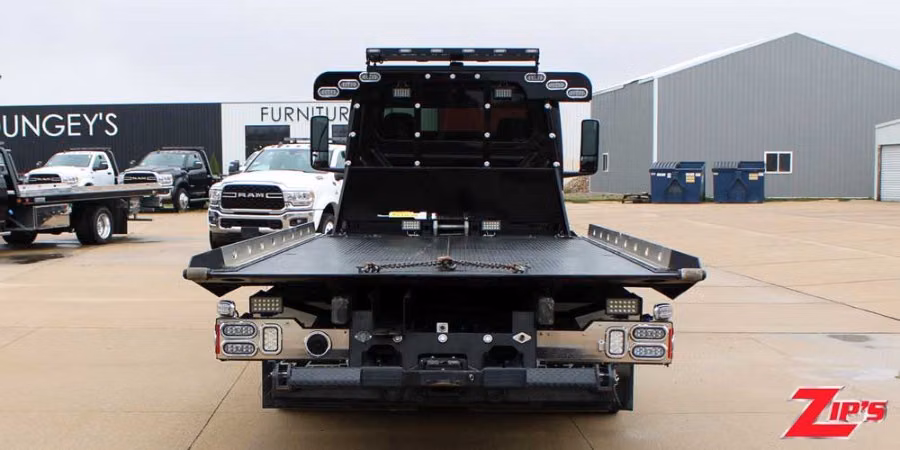 2024 Century 21' 6" Steel SST 12 Series LCG™, International MV-X, 23776 Additional Angle
