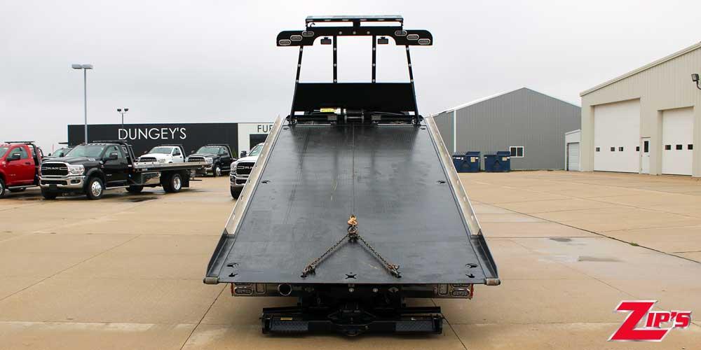 2024 Century 21' 6" Steel SST 12 Series LCG™, International MV-X, 23776 Perspective View