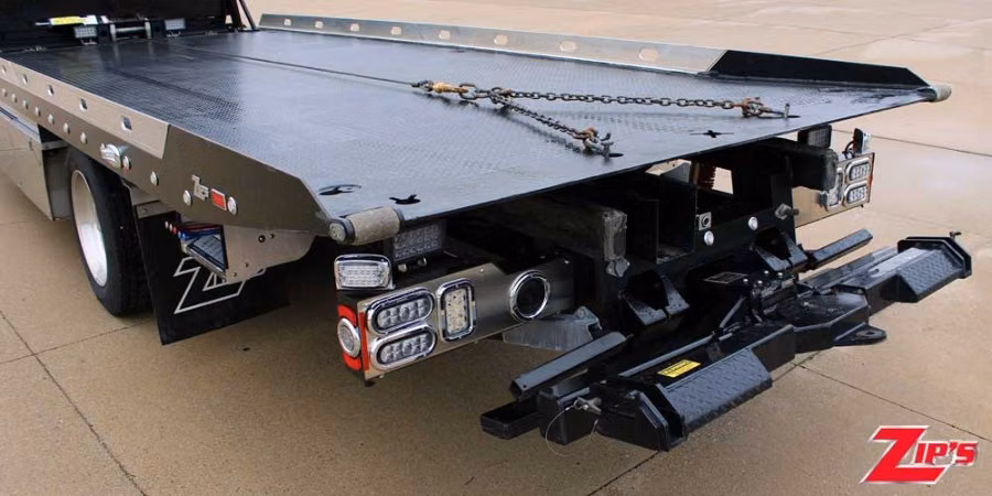 2024 Century 21' 6" Steel SST 12 Series LCG™, International MV-X, 23776 Additional Angle