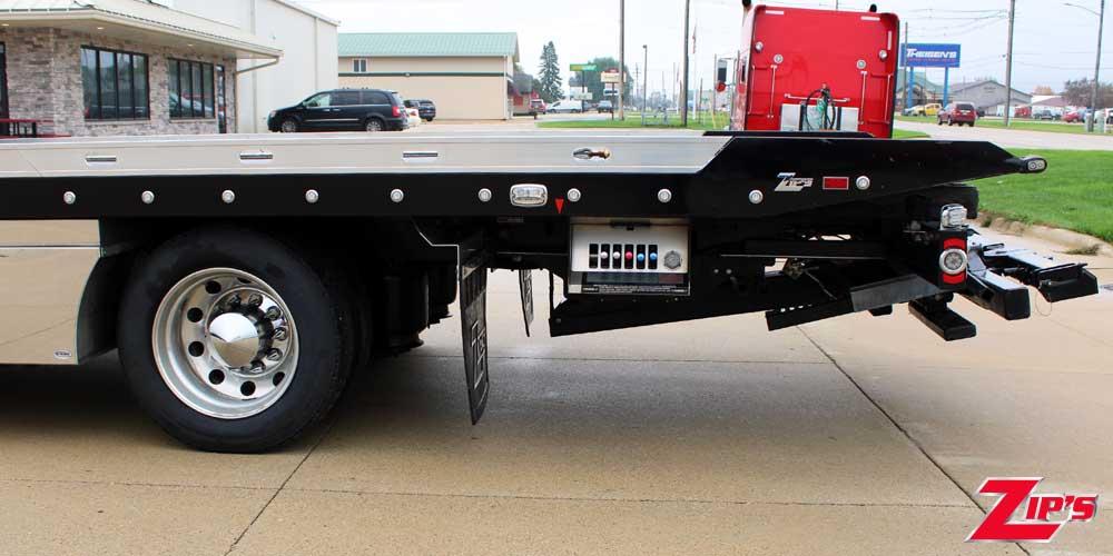 2024 Century 21' 6" Steel SST 12 Series LCG™, International MV-X, 23776 Close Up Detail